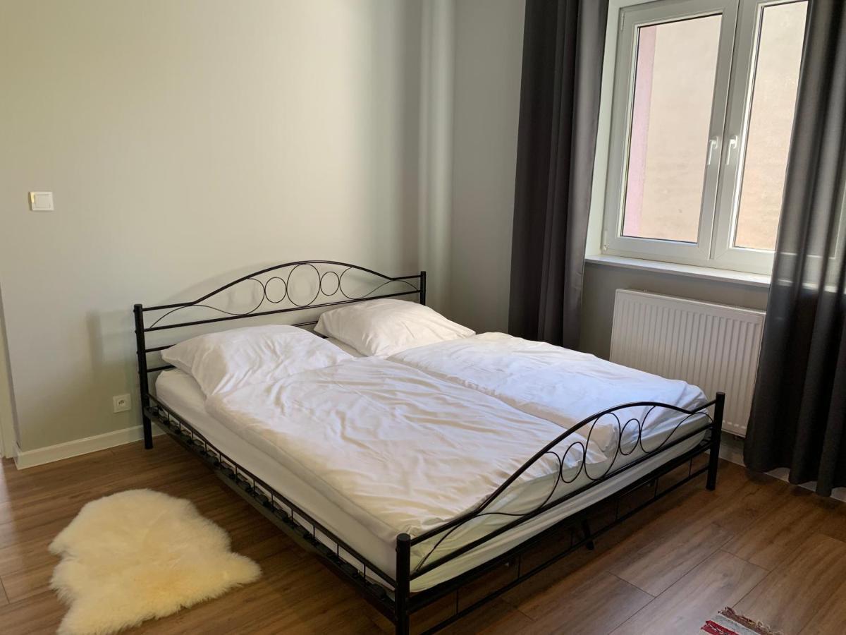 Grey Apartment 50 M2 Tarnowskie Góry Exterior foto
